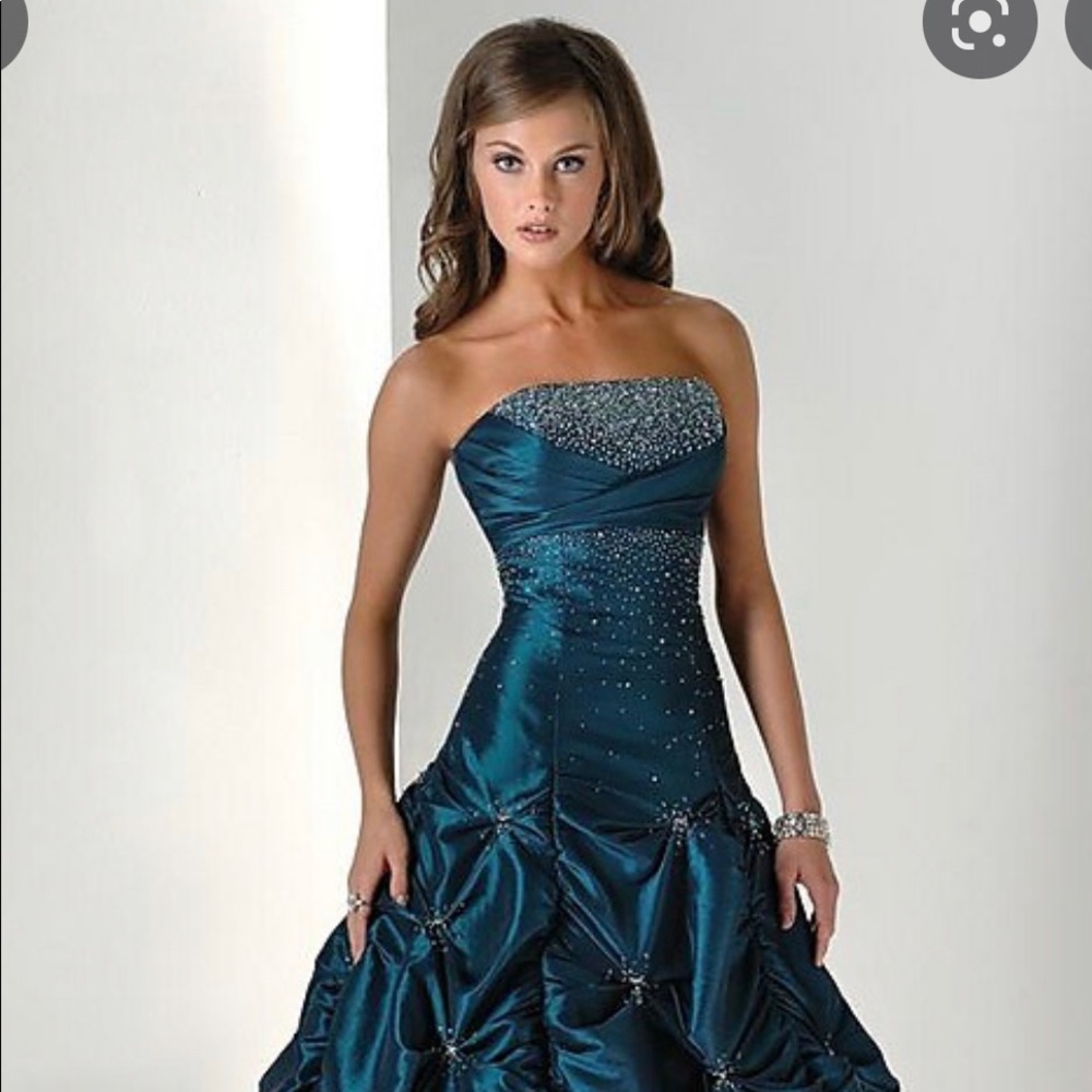 Gorgeous Ruffled Taffeta Ballgown in Sapphire